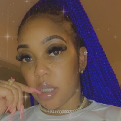 Orta yoshli ayolning mushukining fotosurati Ayol porno boglab