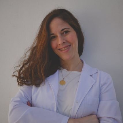 Médica especialista en ginecología y obstetricia.