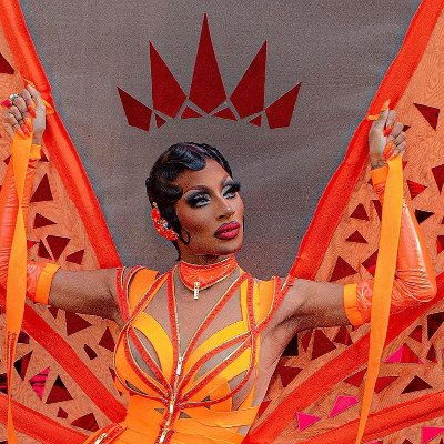 TheDragFactor's profile picture. '' Anybody who can step out of the house with a pair of heels and some lipstick on their lips is my hero. '' - RuPaul