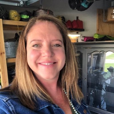 Wife, Mother, 7th grade ELA teacher, BCMS, assistant basketball coach, track and field jumps coach