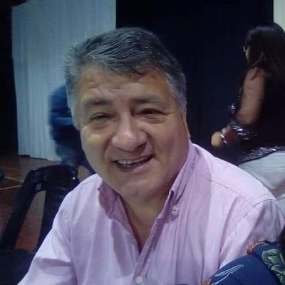 Profesor.Vocal de Secundaria y Superior del Consejo General de Educacion. Política.fútbol y música nacional.Concejal (MC) Posadas.