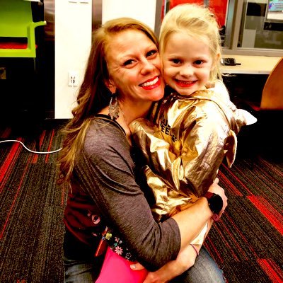 MsWardSays's profile picture. Mommy. Runner. Teacher. Reader. Lifelong learner. 💜