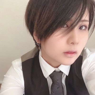 名古屋大須にある男装Cafe & Bar Toi_et_moi【@kimi_bocu】のれいじです。 ※ 1ツイ1リプ返/DM🙅️/フォロバはお会いしたことある方のみ/like→マンガ.声優.読書.お酒.歌を歌うこと/基本オタク/まだ人間になりきれてないオタク#大須#男装