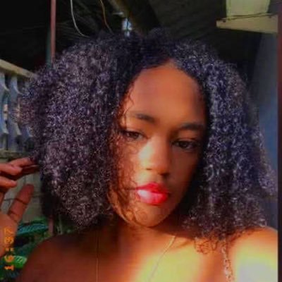 Reinika_H's profile picture. Hungry.