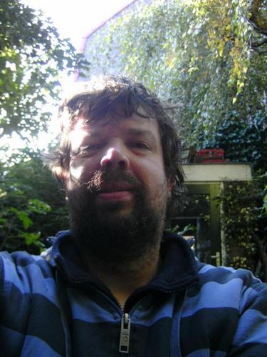 Legal-political consultant for ethical and sustainable business. Member of GroenLinks, NL part of the European Green Party.