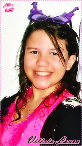 vitoria23laura's profile picture. Eu não sou a mais bonita,eu não me pareço com a Barbie.Eu conheço muitas pessoas,mas posso contar nos dedos quem realmente são os amigos de verdade.