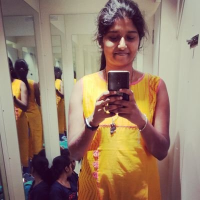 DivyaShivnatraj's profile picture. An unsolvable paradox with a dry sense of humour xD