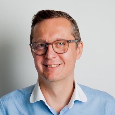 Yrittäjä ja konsultti. Ratkon muiden haasteita työkseni.