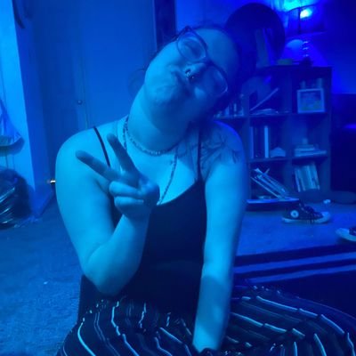 the_hippie_ash's profile picture. 