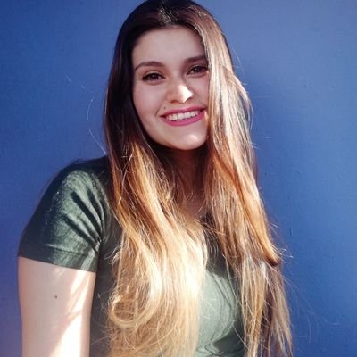 Well my life is the best ever, i have all that i need c:
i love my parents and my family, my friends are few but exclusive so i'm a common girl with dreams