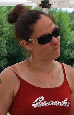 hollydecoste's profile picture. 