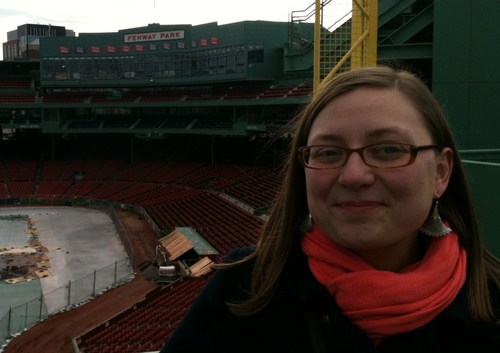 Reader, knitter, Red Sox fan, trivia nerd, Mainer. she/her.