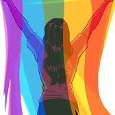Feliz é aquele que ajuda o próximo e não o julga por sua cor, orientação sexual, religião e tudo mais, característica de nada valem se não tiver caratér!!