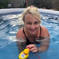 Karen swims 🌻 (@motheremu) 's Twitter Profile Photo