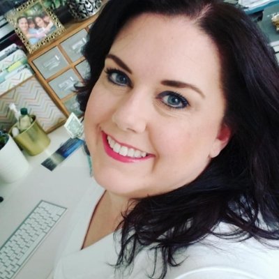 PR/MKT/CX pro, working single mom, plant lover, hockey fanatic, whiskey drinker | Tweets are my own