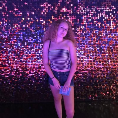 sarahlandriau's profile picture. i had a twitter account then deleted it so here we go again