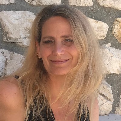 Singer-songwriter, MUSEfest co-founder, host of The Hannah Judson Beat.
Music, video and more: https://t.co/RLBk73rs4F