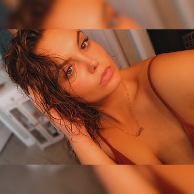 sarah_nicole04's profile picture. 👑