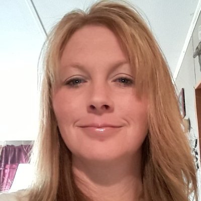 Michell44527926's profile picture. Twitter/Facebook online claim Agent.