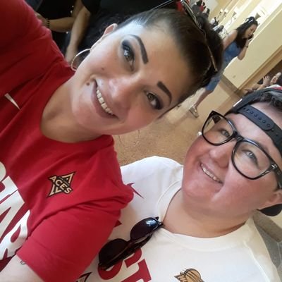 KarenBrody79's profile picture. Simply complicated