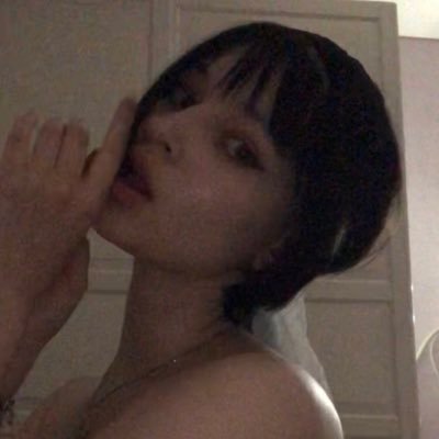 U2QKaPLjtLBrpIR's profile picture. Айоу