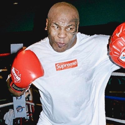 uzy____'s profile picture. 