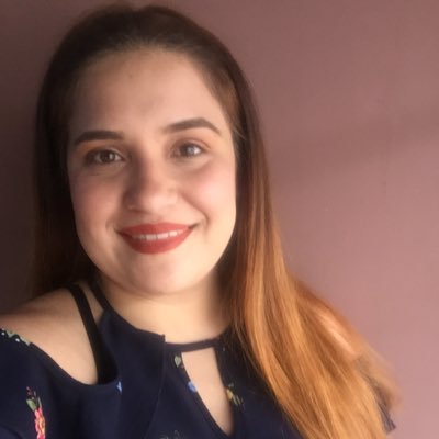 nanymalpica's profile picture. 📚✈️🦶