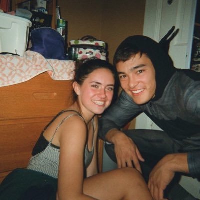 lahecht33's profile picture. 