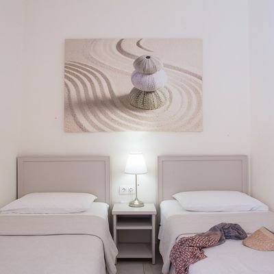 Telesilla is a family run hotel by the Filippas family, in Kontokali next to Gouvia Marina.