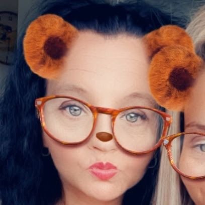 MariaSm75875159's profile picture. smiling and laughing 😁