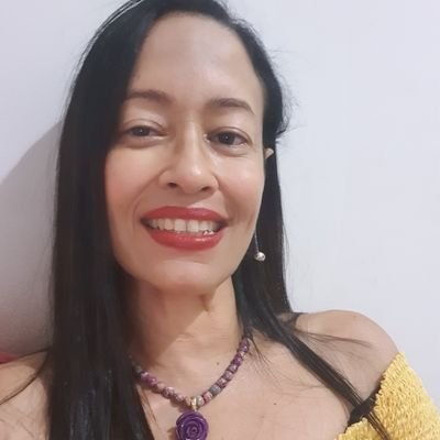 deborapiressha1's profile picture. 