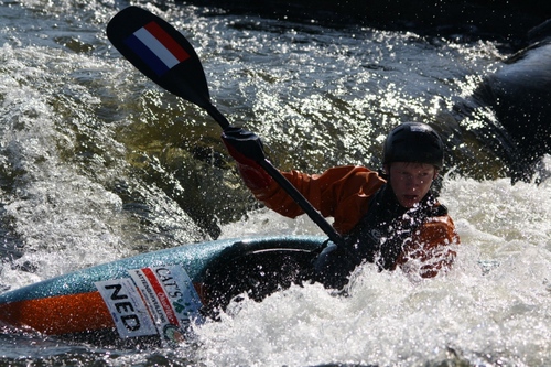Canoe Slalom Athlete | Student International Economics and Business @RUNijmegen | Fan of football club Vitesse | http://t.co/nUx4TAW42B
