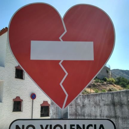 activista comprometido con la defensa de los derechos sociales y la igualdad convencido de que SI SE PUEDE ✊