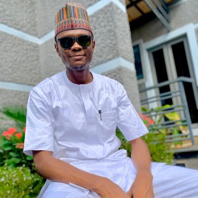 belloabm's profile picture. Am d chosen one, flowers never pick themselves.. IG: _ibrabel_. https://t.co/fQAIRVewna