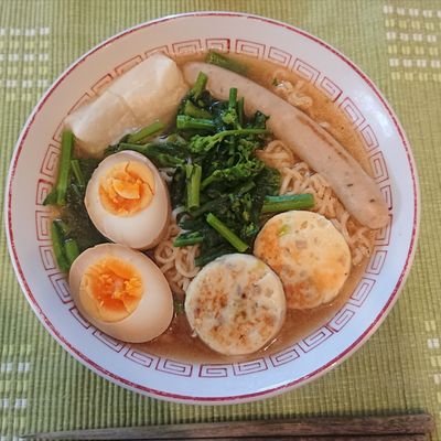 doccoyshot's profile picture. 画家小俣隆則。人生最後の一周はイイ加減に生きることにした。絵描きのような、農夫のような、放浪者のような者です。(2017.4記)