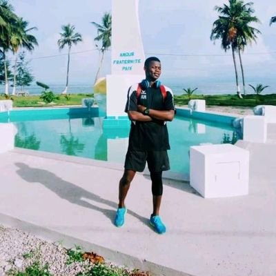 Ma vie c'est Jesus et le sport..😎🙏⚽⚽⚽⚽🙌🇨🇮🇧🇪 , Fabrice kouassi Footballeur Ailier gaûche à Sanogo Fc ( côte-d'ivoire🇨🇮) besoin d'un club academique🙏..!