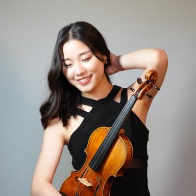 •Violinist studying at Hanns Eisler Berlin and a graduate from the @menuhinschool• Instagram - @cocotomita772 Facebook - https://t.co/3Y8aBOM1zq