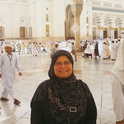 fatemaz's profile picture. فاطمة الزهراء.. مصرية.. متزوجة و أعول :) الدين لله و الوطن للجميع و رأيك السياسي لنفسك.. أتمنى نكون كلنا إيد واحدة يا بهجت.. كلنا بنكمل بعض :)