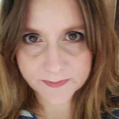 Mum, Nurse, Crafter, Writer! Talents include gif conversations and over-emoji use. Romance/YA Fantasy.