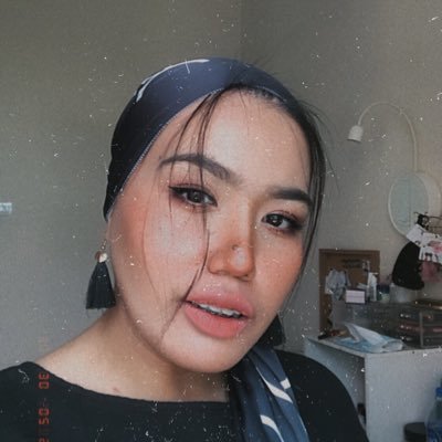fyykaer's profile picture. sunflower 🌼