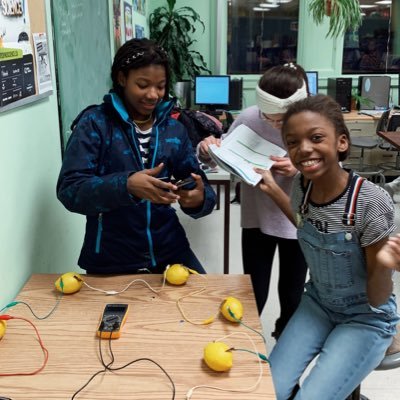 OBNL ayant pour mission de promouvoir les sciences et la technologie auprès des jeunes filles. 
Soutenez notre mission ici: https://t.co/u08D9Nzatw