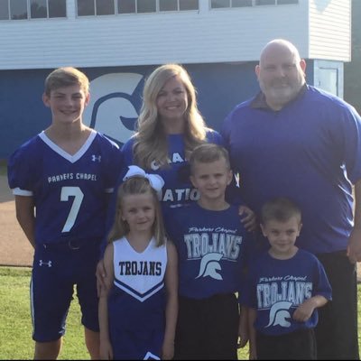 Head  🏈,🏋️‍♀️ and 👟 coach for the Parkers Chapel Trojans. More importantly a father to 5 great kids and husband to the love of my life! #SwordsUp #Family