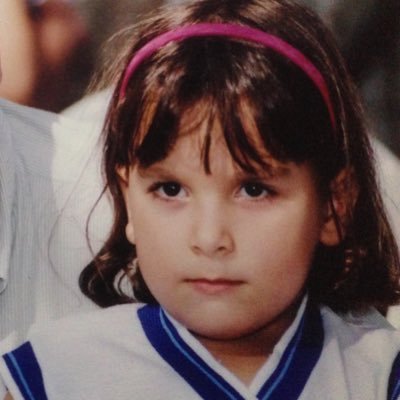 cirurgiã-dentista, chorona e pagodeira (e fã de -+, esportes olímpicos, bbb & mais umas coisas aleatórias). falo muita besteira e esqueço que tem gente lendo