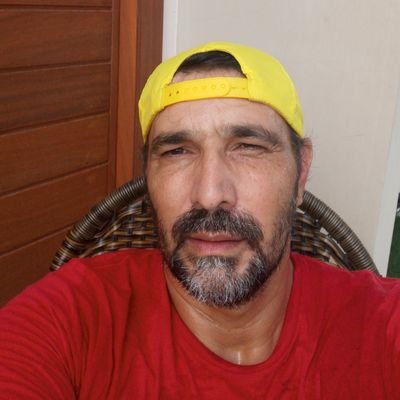 GilsonAraujo74's profile picture. No presente a mente e o corpo é diferente e o passado é uma roupa que não nos serve mais.