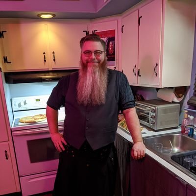 Kink educator. 42 year old cis poly Dom. Over a decade of experience in BDSM. Available for classes and couples/one on one instruction.