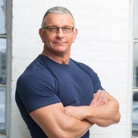 Robert Irvine(@RobertIrvine) 's Twitter Profileg