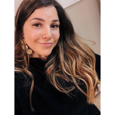 moyescaroline's profile picture. 