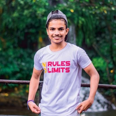 shashee_hansaja's profile picture. 