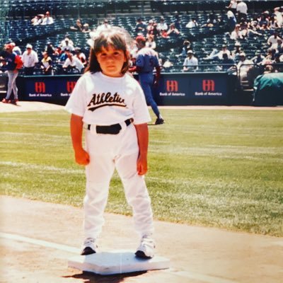 @GonzagaU alum ‘15. Zags 🏀 and A's ⚾️. That Vuc guy is my dad. Tweets and opinions are my own.