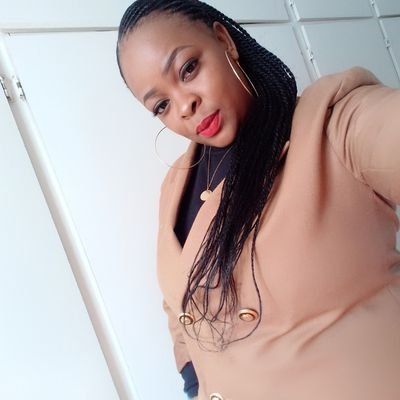 Mphoza29's profile picture. I'm a woman of a sorrowful spirit,some people think I'm drunk Kanti I'm just pouring out to GOD.